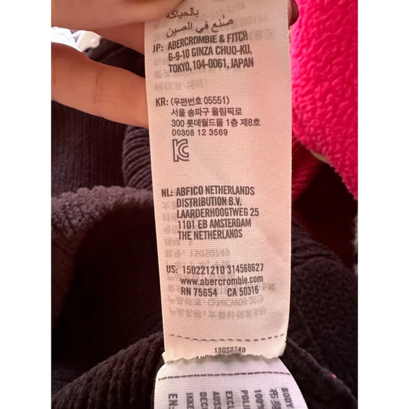 Women's Abercrombie & Fitch Black Sweater Size S - Picture 7 of 8